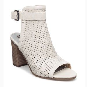 Gently used sam eldman heeled sandals